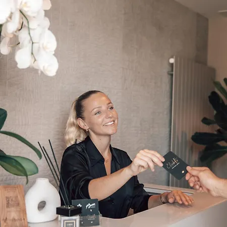 Exclusive Boutique Elisabetta *