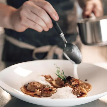 Exclusive Boutique Elisabetta Ronco sopra Ascona